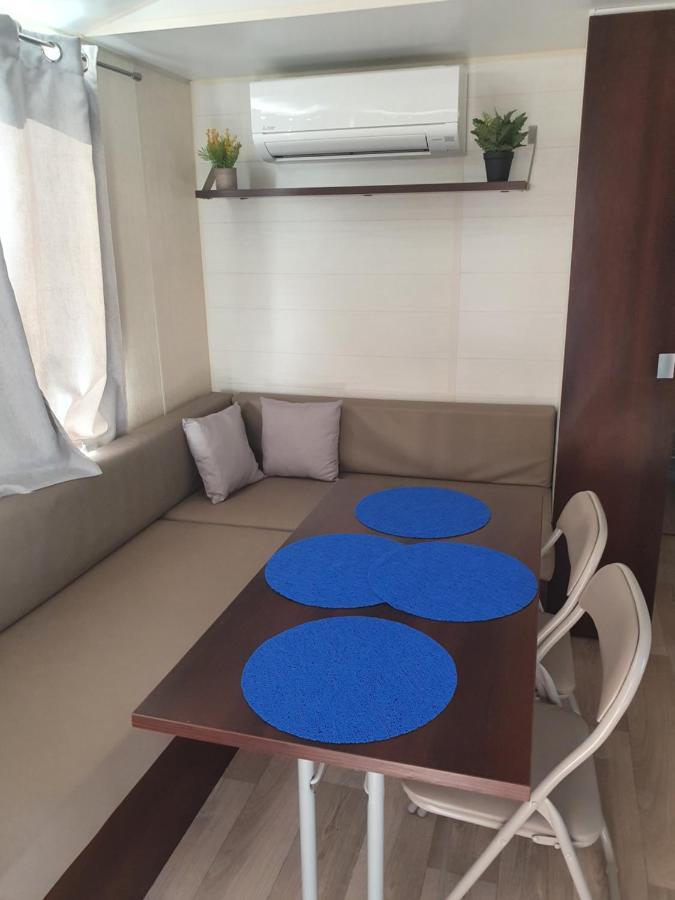 Mobilhome بورت-لا-نوفيل المظهر الخارجي الصورة